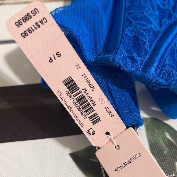 Victoria’s Secret Shine Strap Lingerie - Picture 3 of 3